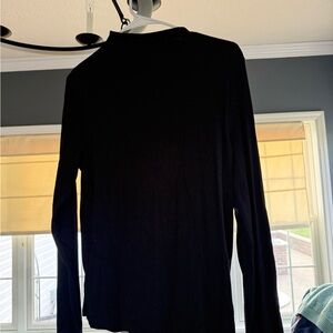 Old Navy Black Women’s Mockneck Shirt size Large